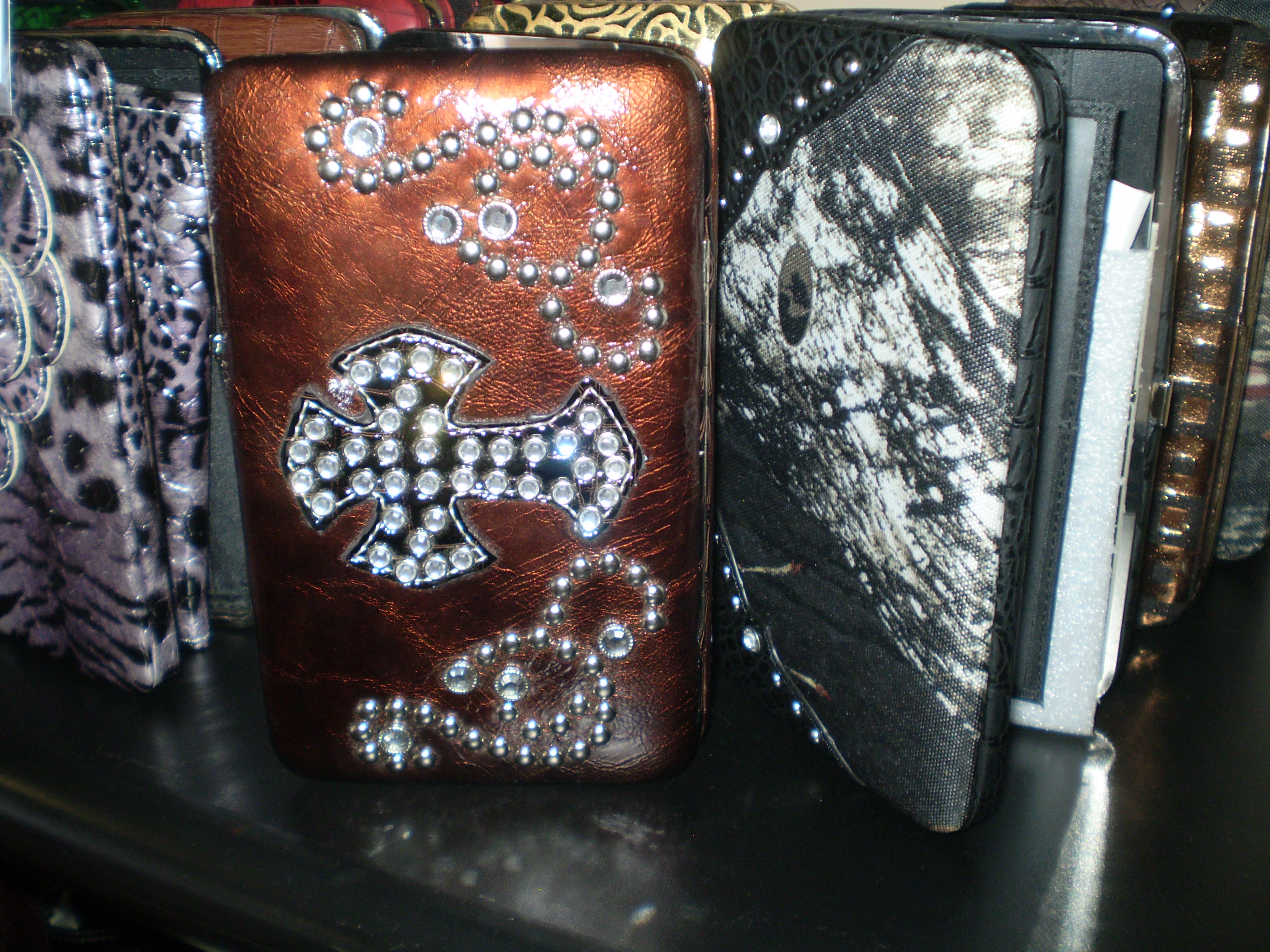 handbags031.jpg
